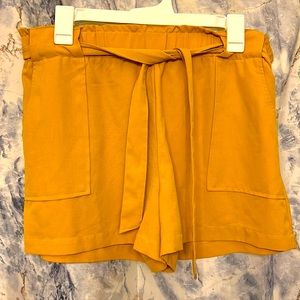 💜💜Yellow Shorts💜💜